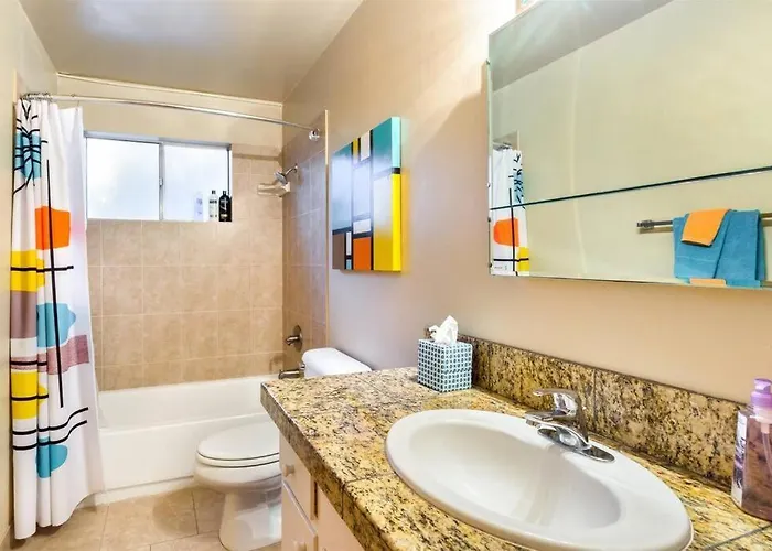 Mid Century Modern Near Old Town, Pool & Bbq