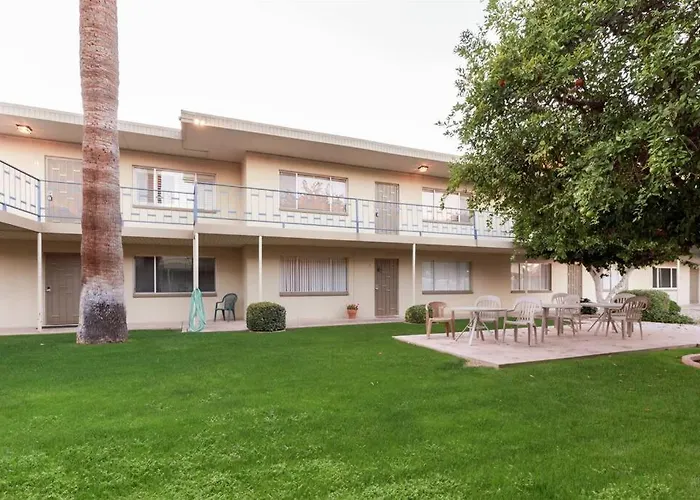 Mid Century Modern Near Old Town, Pool & Bbq Сasa de vacaciones