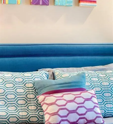 Сasa de vacaciones Mid Century Modern Near Old Town, Pool & Bbq