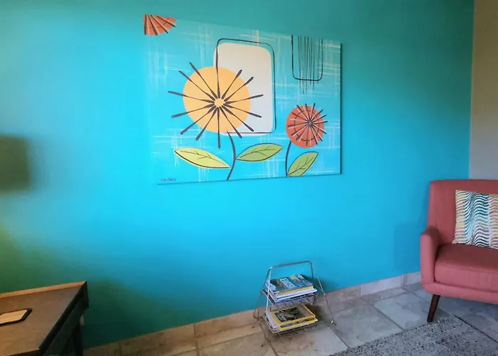 Mid Century Modern Near Old Town, Pool & Bbq Сasa de vacaciones